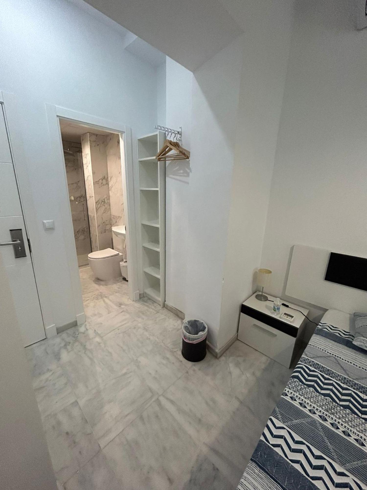 The Spot Guest house Seville